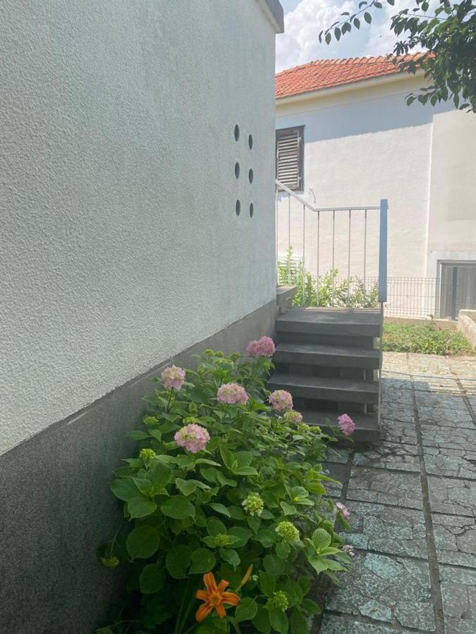 Domuskova Apartment โปดสตรานา ภายนอก รูปภาพ